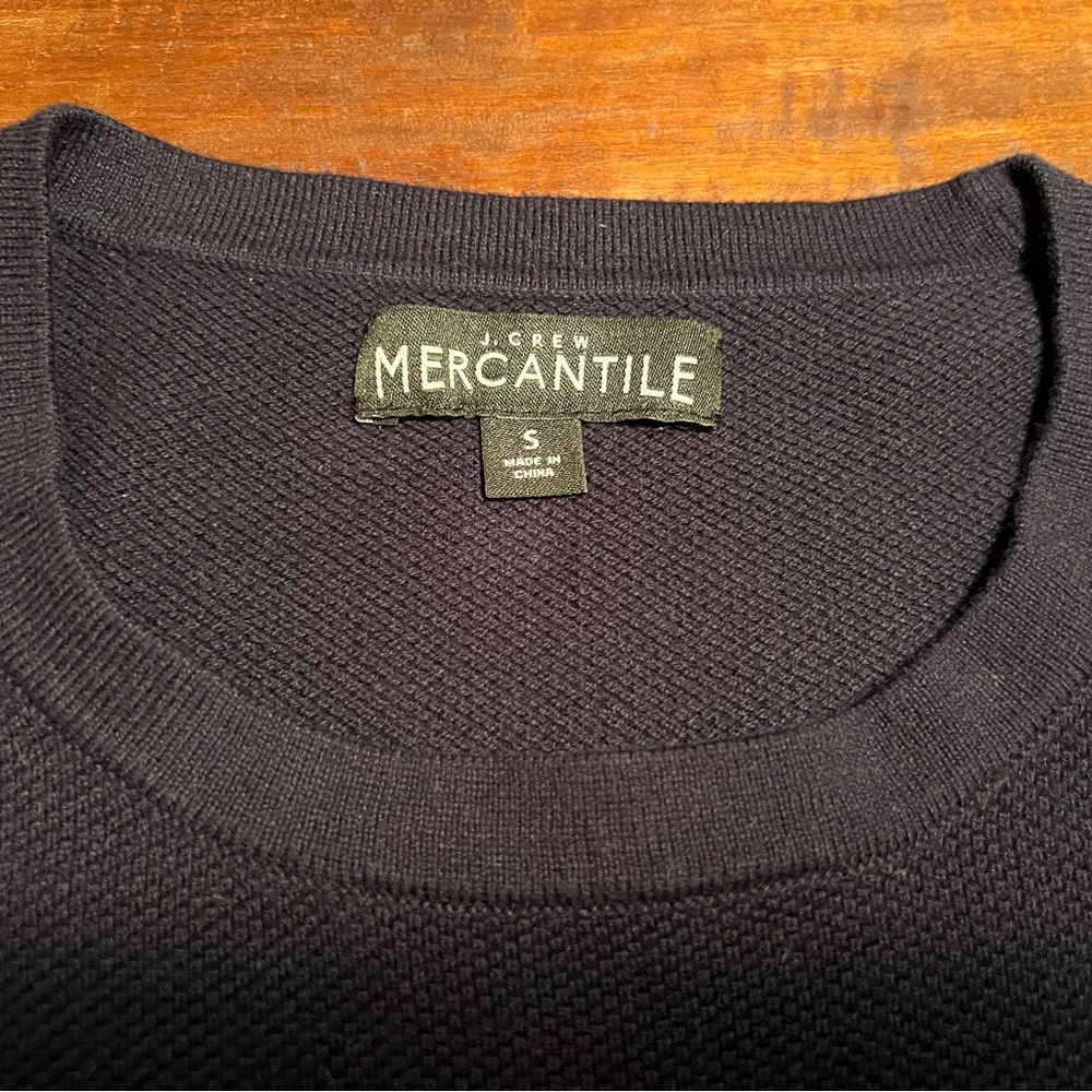 Men’s J Crew Lightweight Sweater, Small